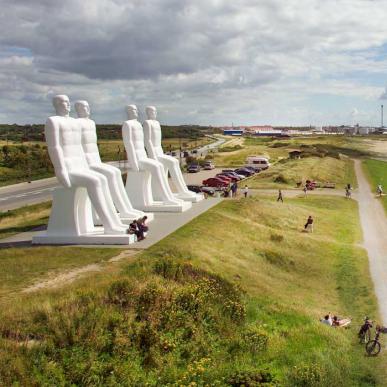 Strandliv ved Mennesket ved Havet i Esbjerg | Gigant sculpture Esbjerg | Gigantskulptur Esbjerg