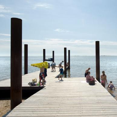 Badebro ved Hjerting Strand | Vadehavskysten